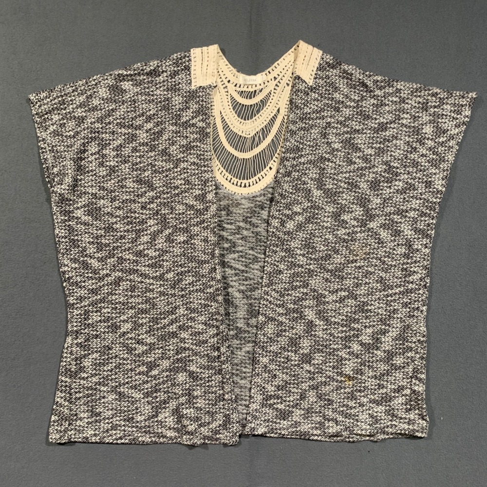 Velzera Cardigan Women OS Black White Marled Crochet Back Open Front Poncho Boho